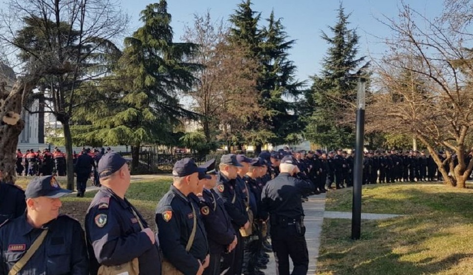 Neser protesta e opozites, zbulohen masat e Policise, ja rruget e bllokuara